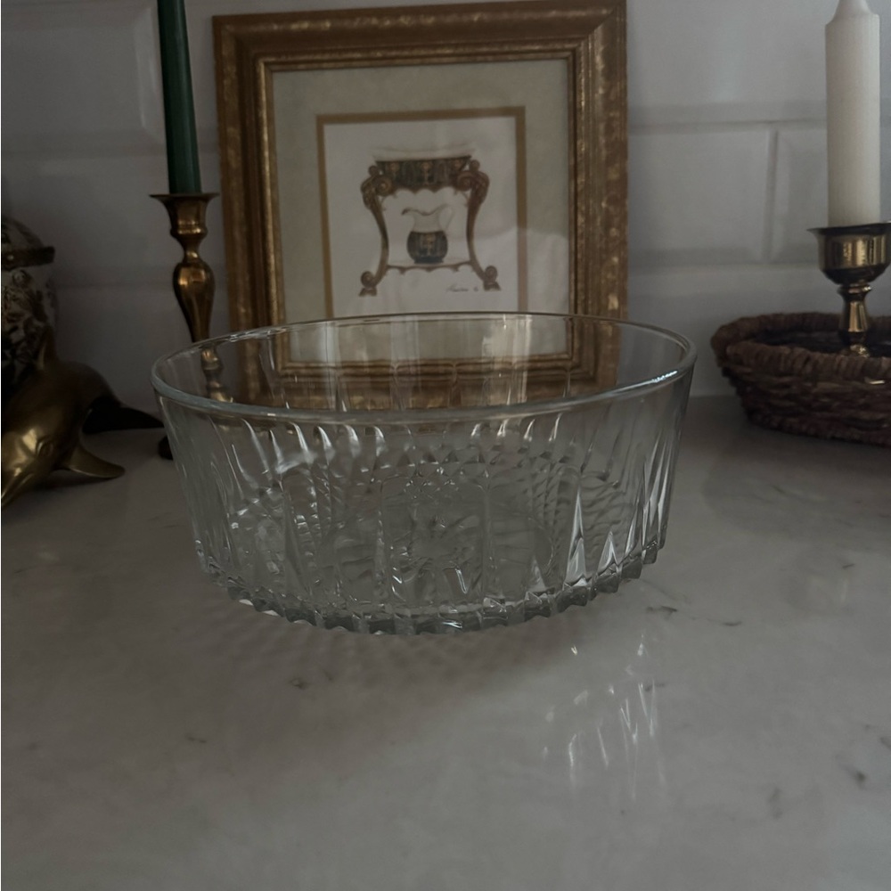 Vintage Arcoroc USA Starburst Pattern Luniarc Diamond Cut Round Salad Bowl 1960s